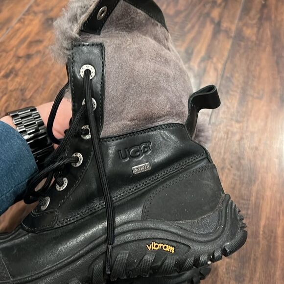 UGG Adirondack II Black Grey Gray Waterproof Leather Snow Boots Size US 5 GUC - Picture 5 of 11